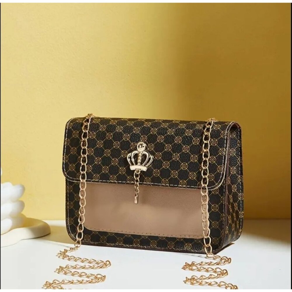 New Trendy Bag, Versatile and Niche Shoulder Crossbody Bag